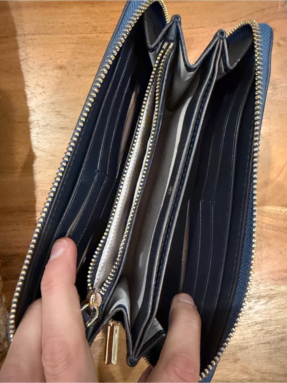 NWOT Kate Spade New York Scenic Route NYC Zip-Around Continental Wallet [rare] - Picture 3 of 3